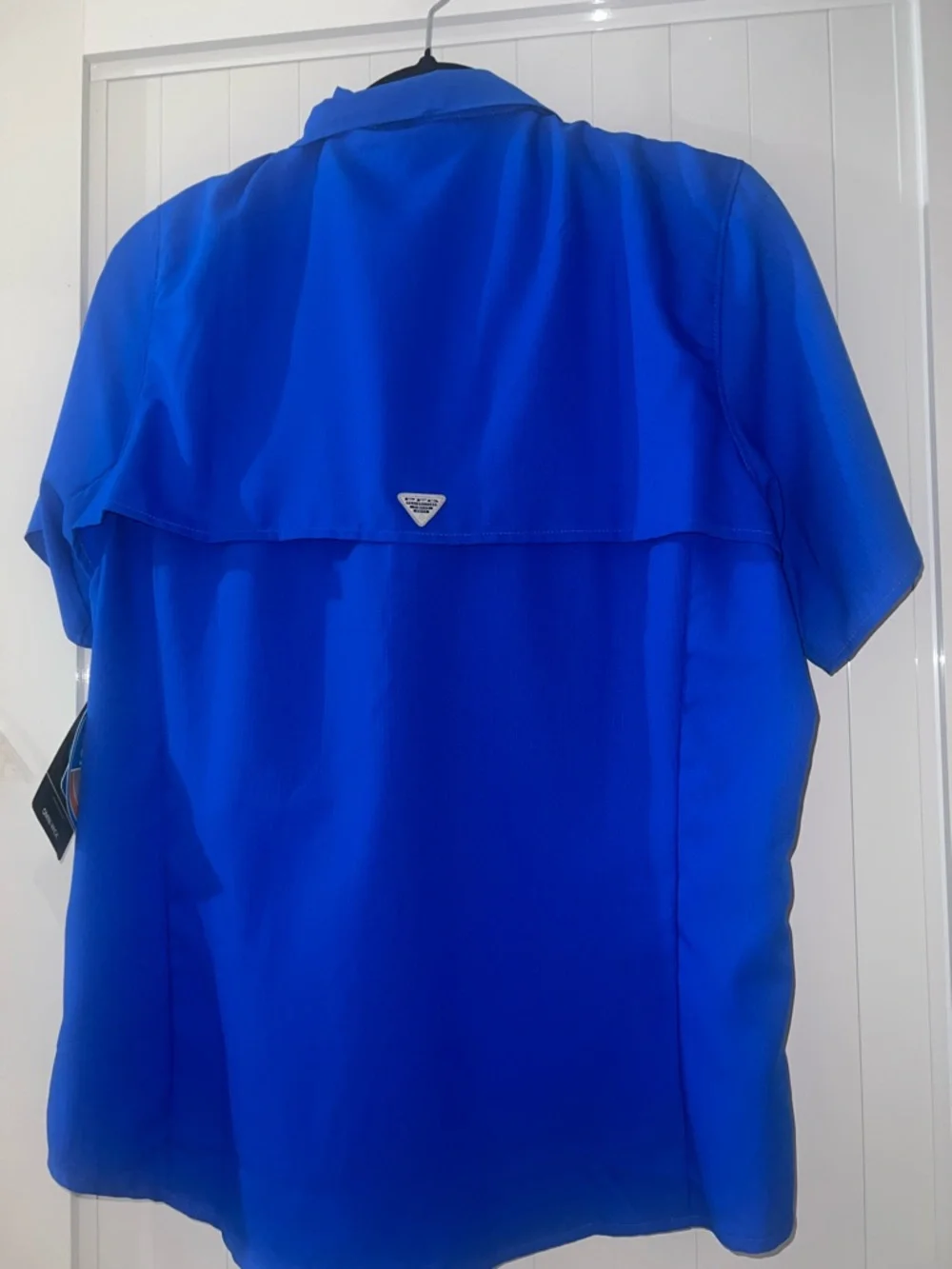 Columbia Women's Royal Blue Sun Protection Button-Up Shirt - Picture 6 of 7